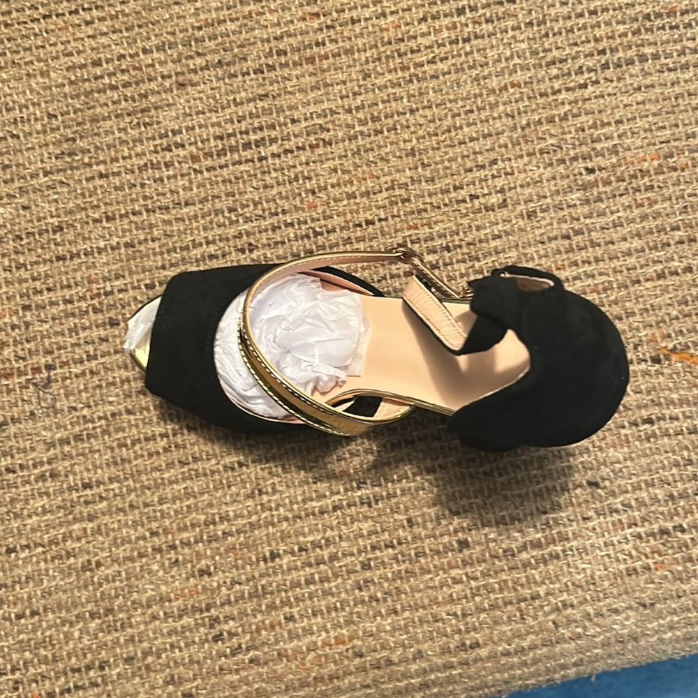 Shoes - Picture 3 of 3